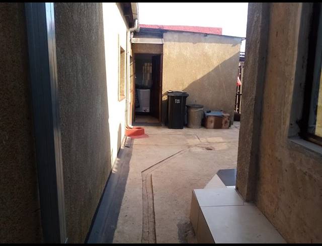 2 BEDROOM HOUSE FOR SALE IN ZOLA